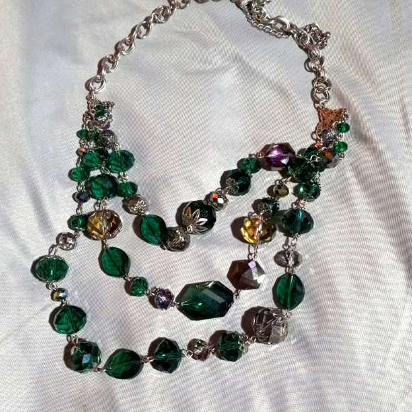 K-4 silver toned 3 strand with green,purple, and amber crystals 13"-15" necklace - Picture 2 of 7